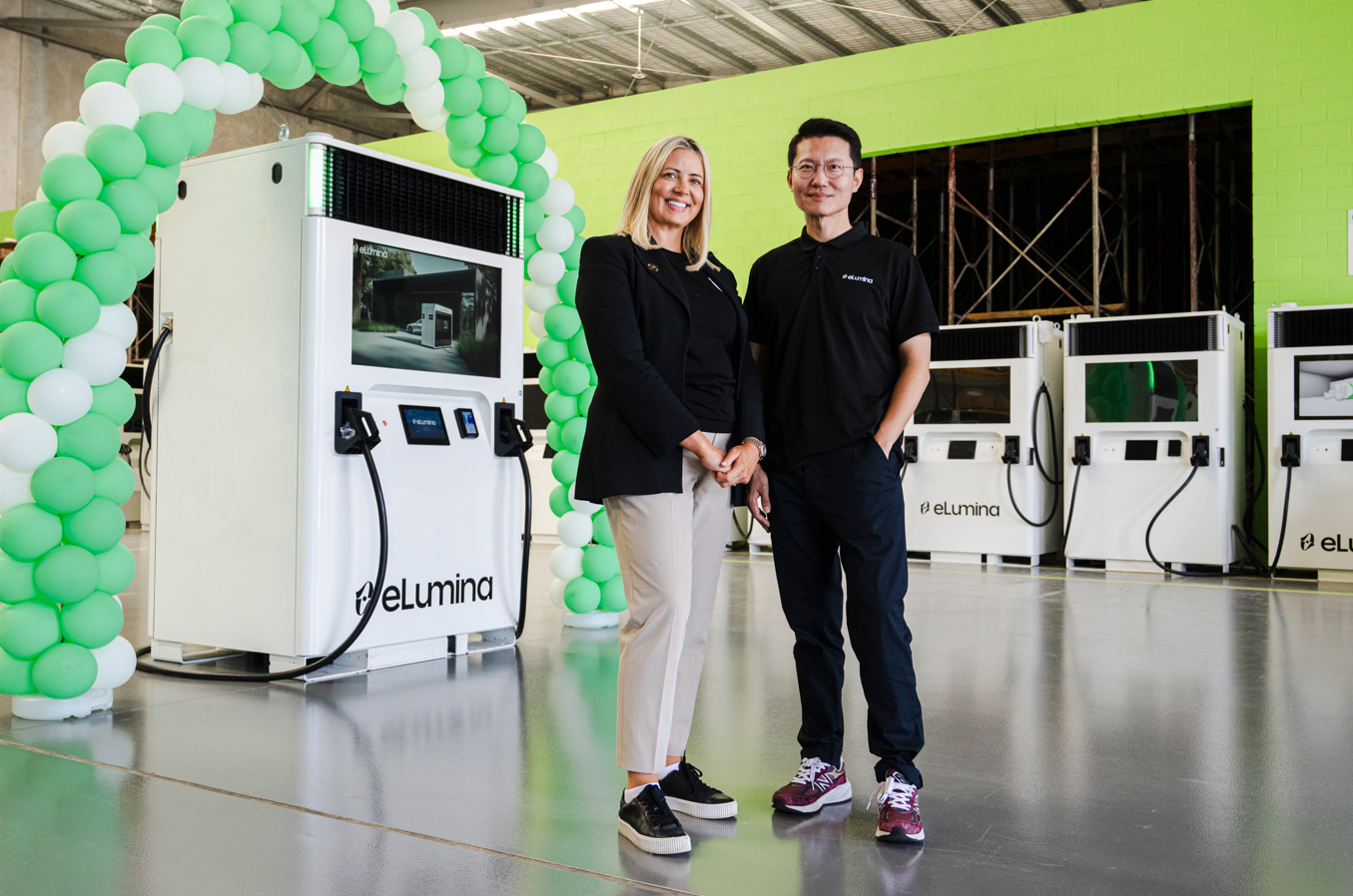 eLumina-14 (2) - Lisa and Chris